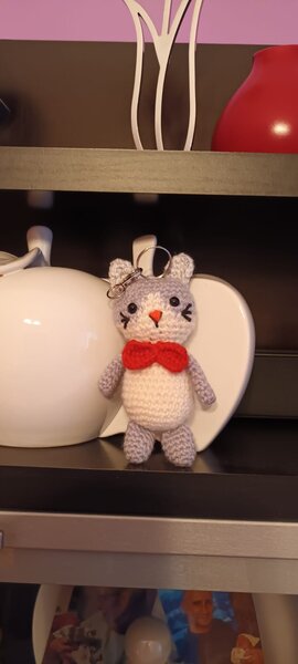 Pisicuta crostata breloc